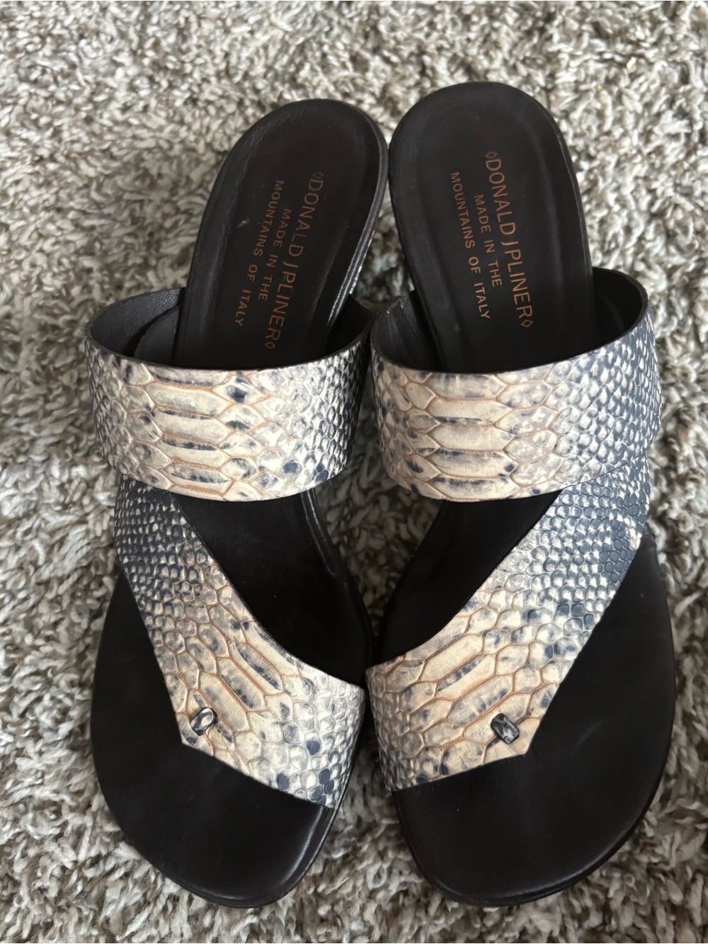 Donald J. Pliner Beige Snake-Embossed Slide Sandals with Black lea kitten hills